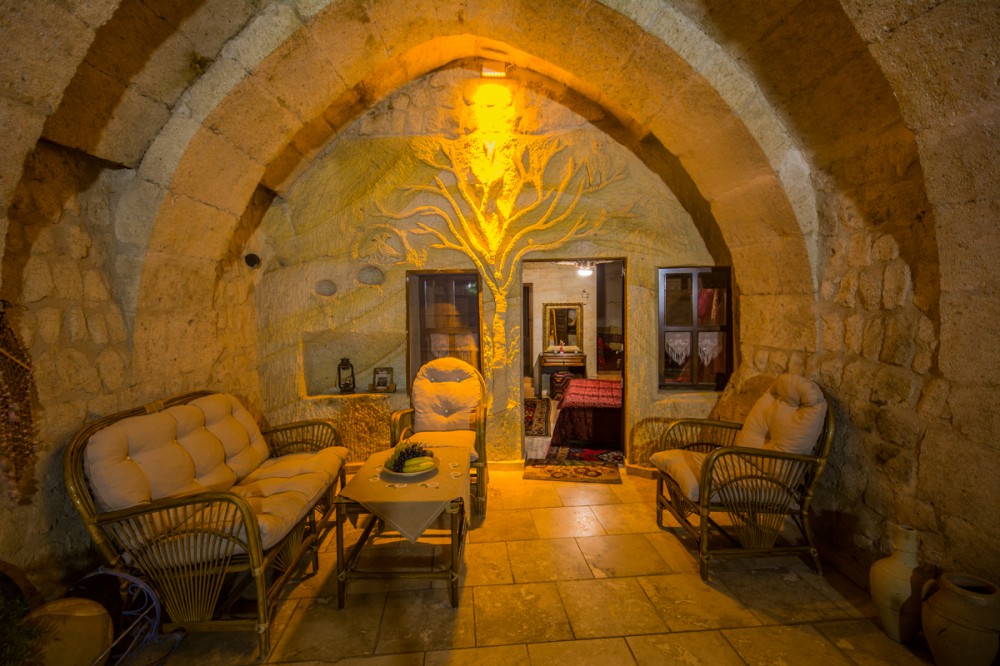 Room 1 (Cave Room)